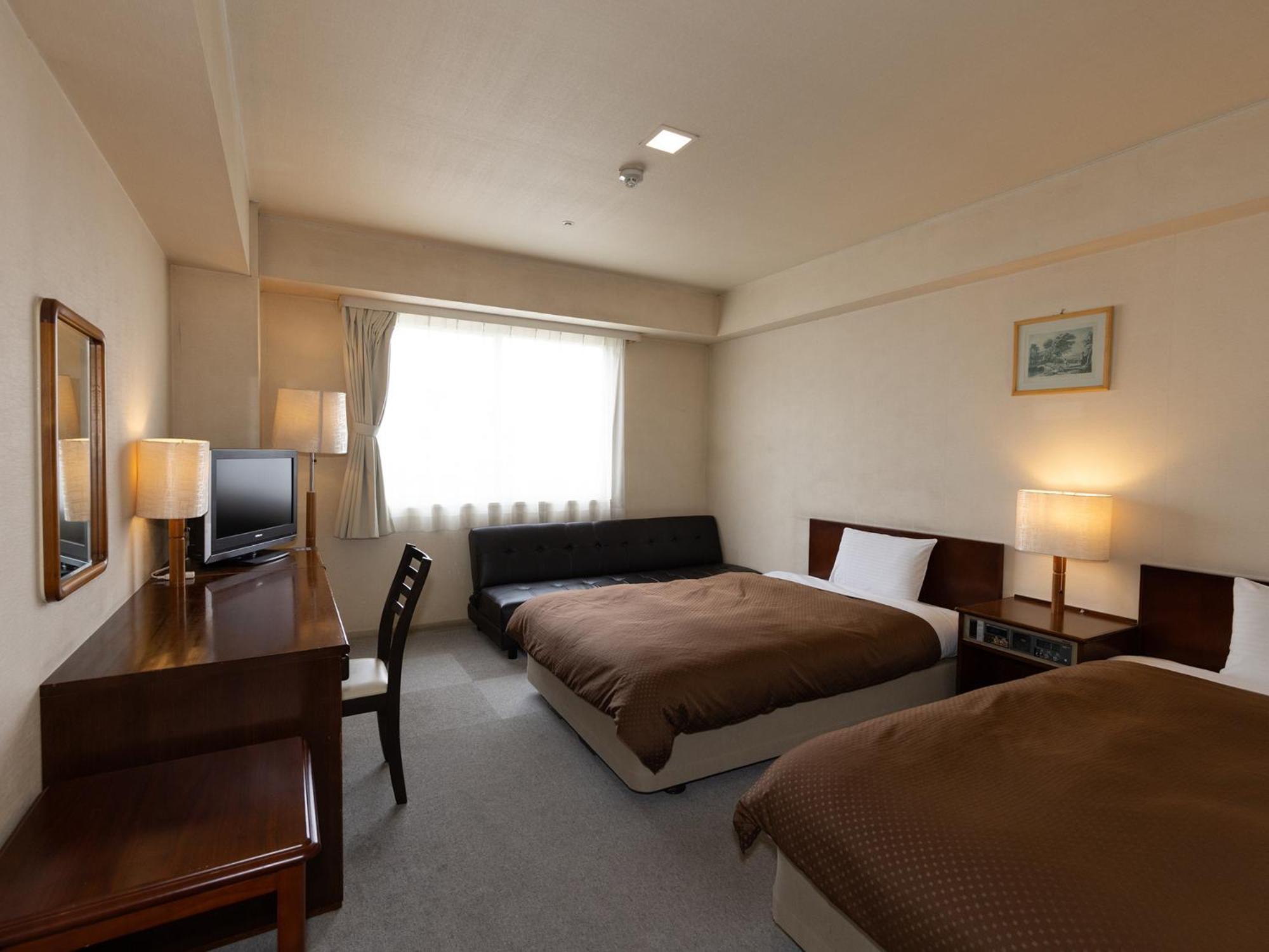 Komoro Grand Castle Hotel Zewnętrze zdjęcie